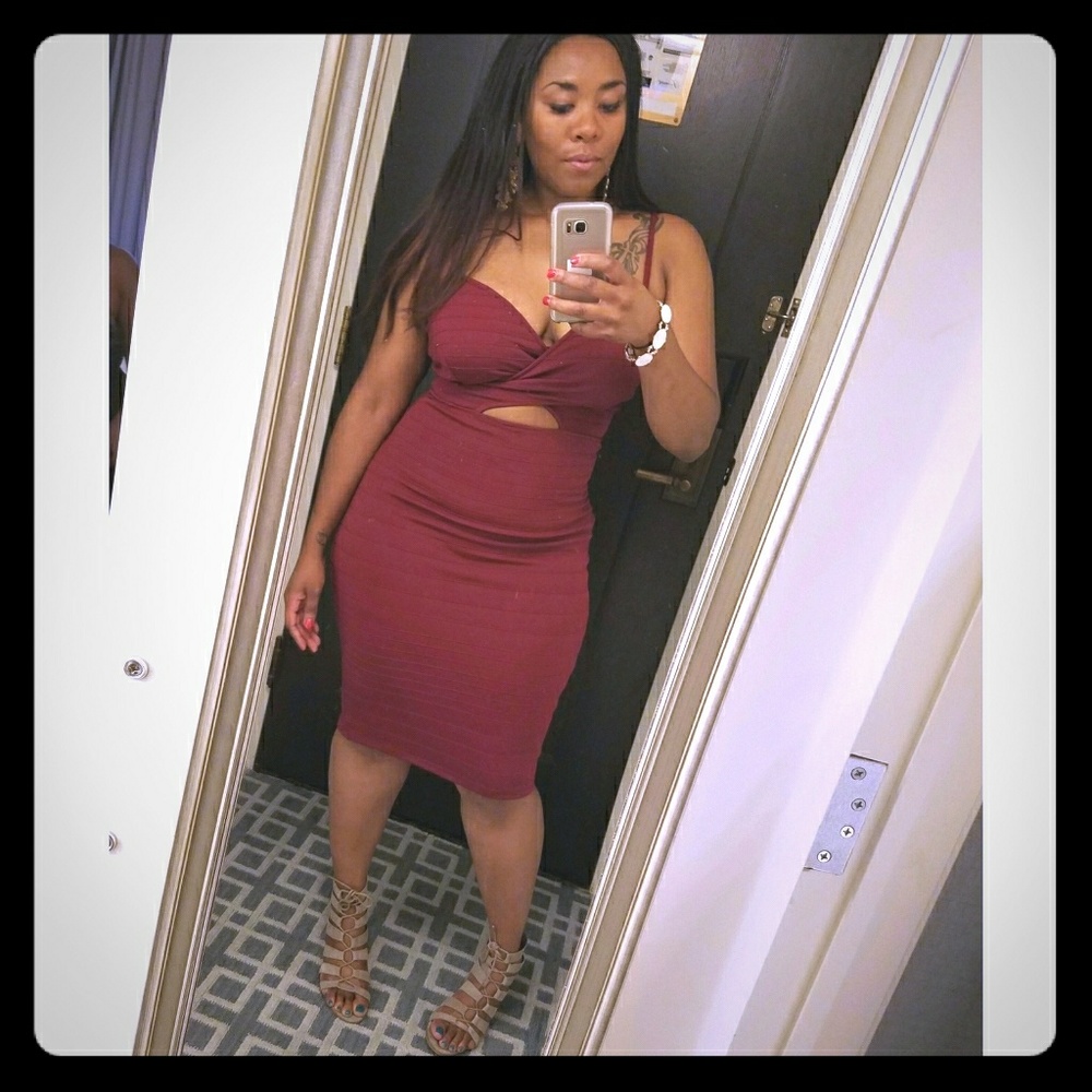 Body hugging midi dress